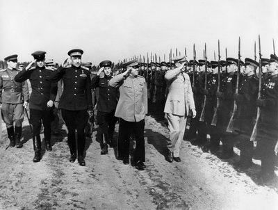 Командующий Ленинградским военным округом маршал Л.А. Говоров